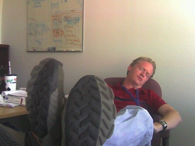 Уснувшие в офисе (45 Фото)