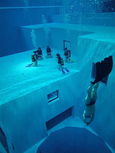 Самый глубокий в мире бассейн (10 Фото)