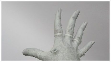 Необычные инсталяции на пальцах (27 Фото)