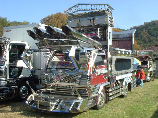 Японские грузовики (30 Фото)