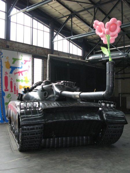 Надувной танк (7 Фото)