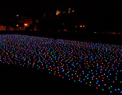 10 000 лампочек в Риме (16 Фото)