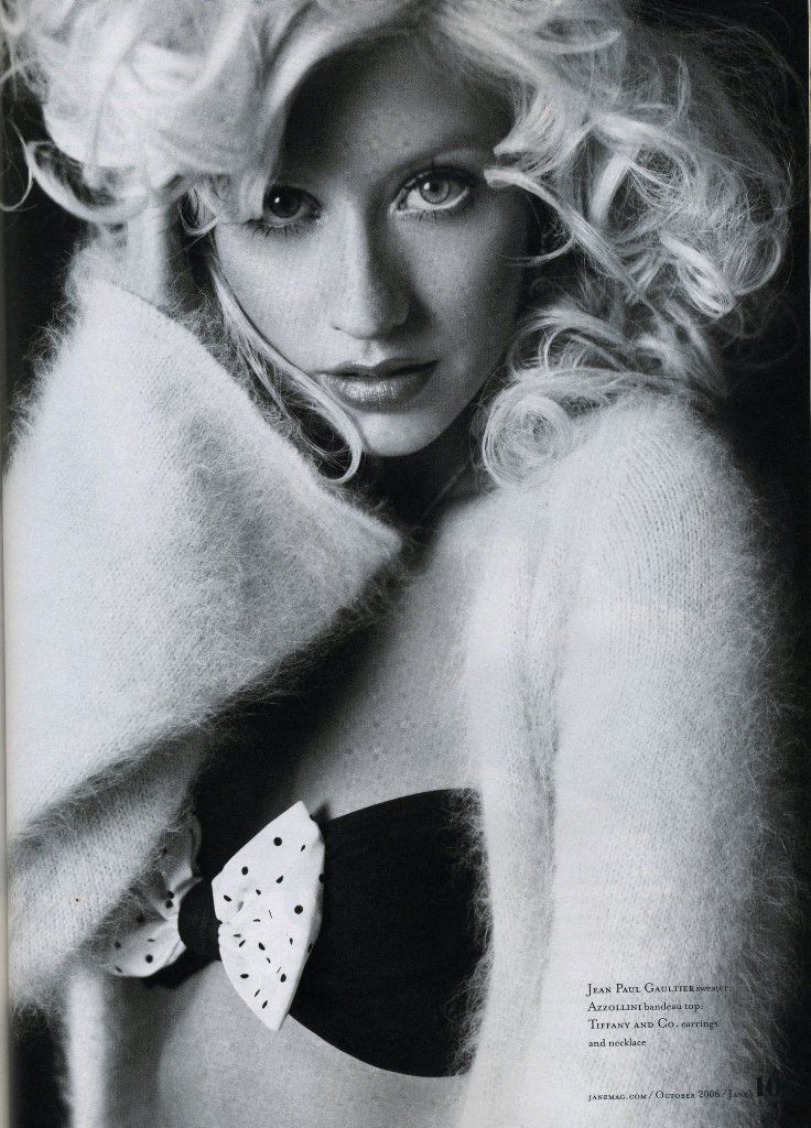 Черное и белое. Christina Aguilera (28 Фото)