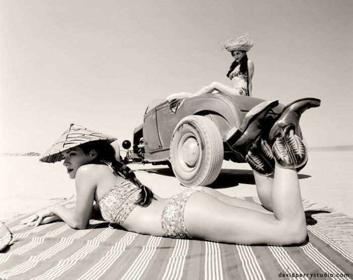 Девушки и автомобили. Коллекция Дэвида Пэрри (33 Фото)