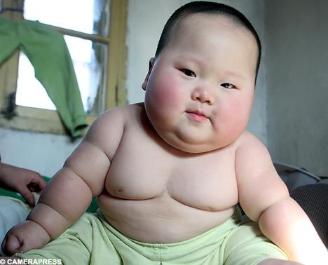 Китайский мальчик весом 19 кг (3 Фото)