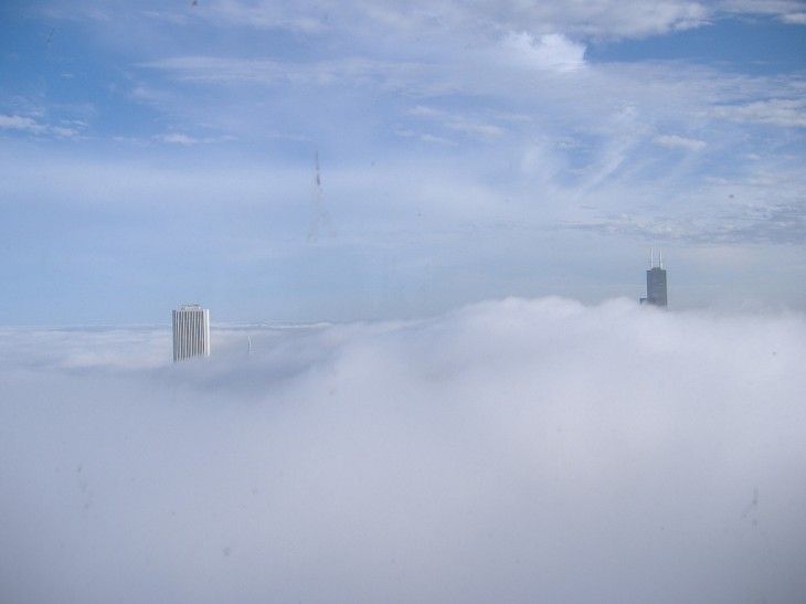 Здания над облаками (25 Фото)
