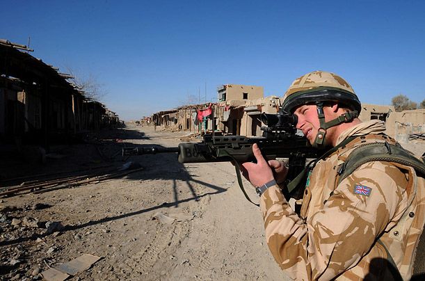 Принц Гарри на службе в Афганистане (12 Фото)