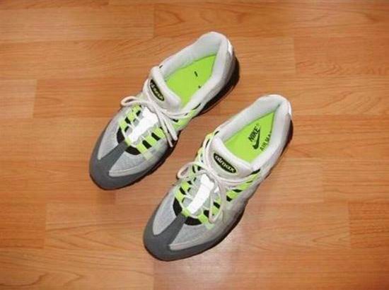 Китайские кроссовки (4 Фото)