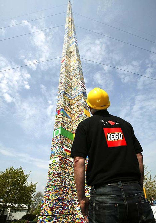 30 метровая башня из конструктора Лего (3 Фото)