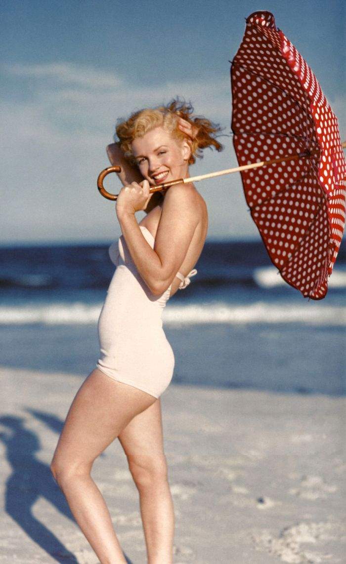 Мерилин Монро в фотосессии 1946 года (12 Фото)