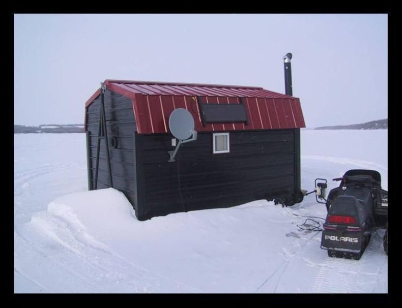 Классный домик для зимней рыбалки (10 Фото)
