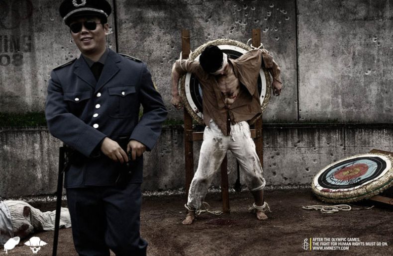 Социальная реклама на тему: "Борьба за права человека должна продолжаться после Олимпиады" (3 Фото)