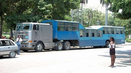 Вот такой городской транспорт на Кубе (12 Фото)