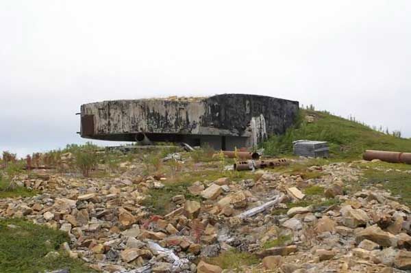Покинутая береговая батарея под Мурманском (69 Фото)