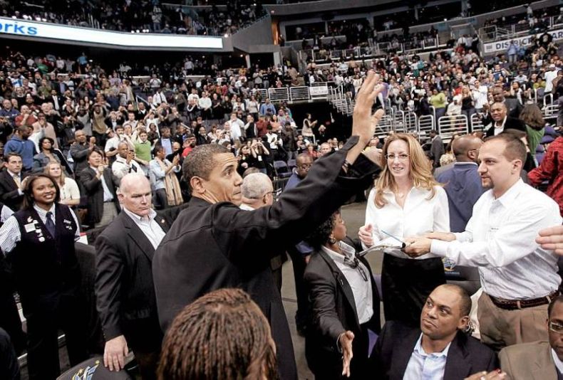 Обама сходил на баскетбол, но его любимые Чикаго Буллс проиграли Вашингтону (11 Фото)
