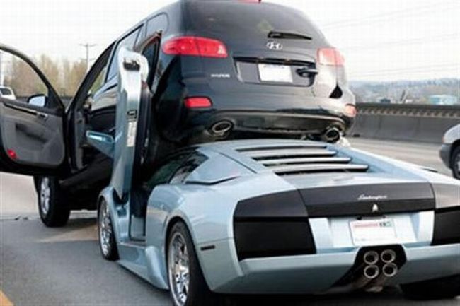 Очередная авария Lamborghini (4 Фото)