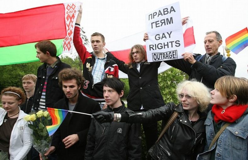 Гей-парад 2009 в Москве (18 фото)