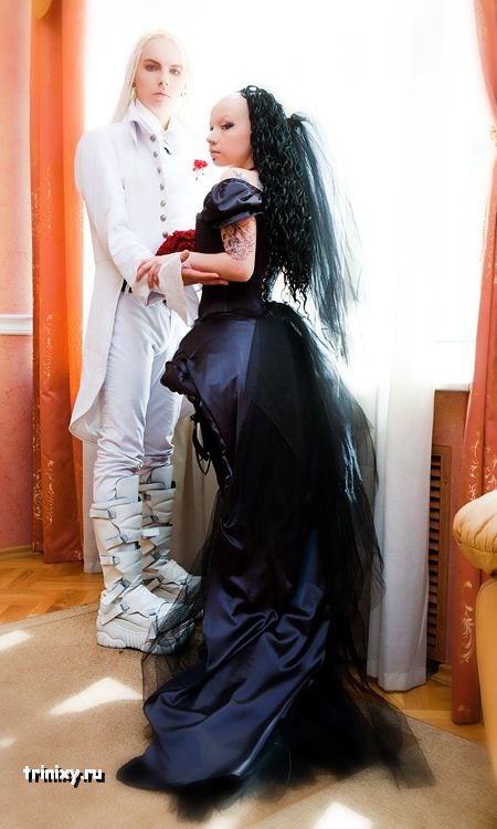 http://trinixy.ru/pics4/20090805/goth-wedding_23.jpg