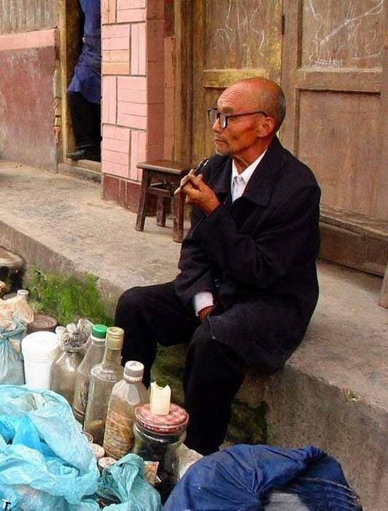 Уличный доктор из Китая