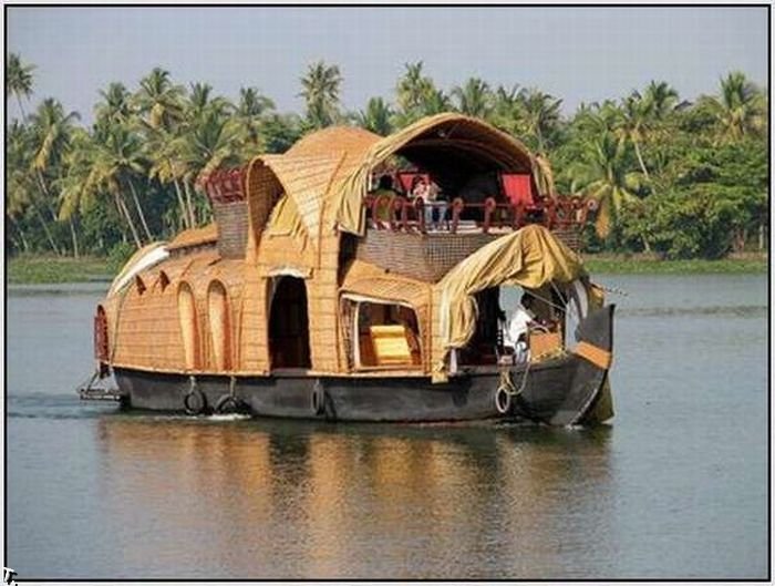 Индийские лодки - отели