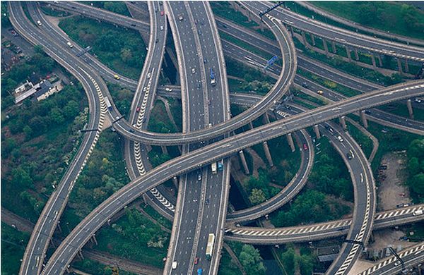 Самые опасные дороги в мире (30 фото)