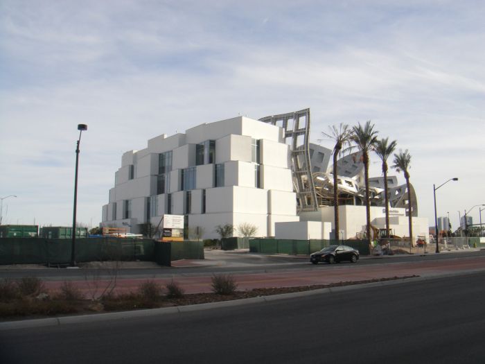 Здание Центра<br /> здоровья мозга (8 фото)