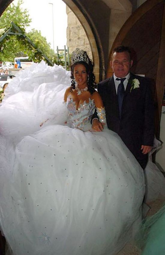 Необычные свадебные платья (27 фото)