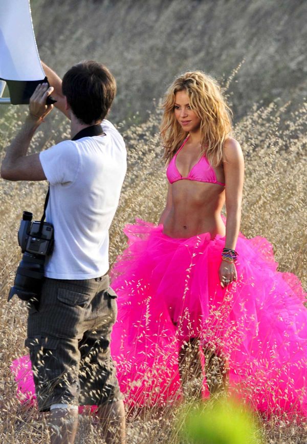 Шакира (Shakira) в бикини (7 Фото)