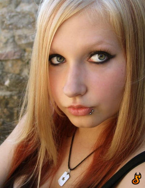 Young Teen Blonde Emo Girl
