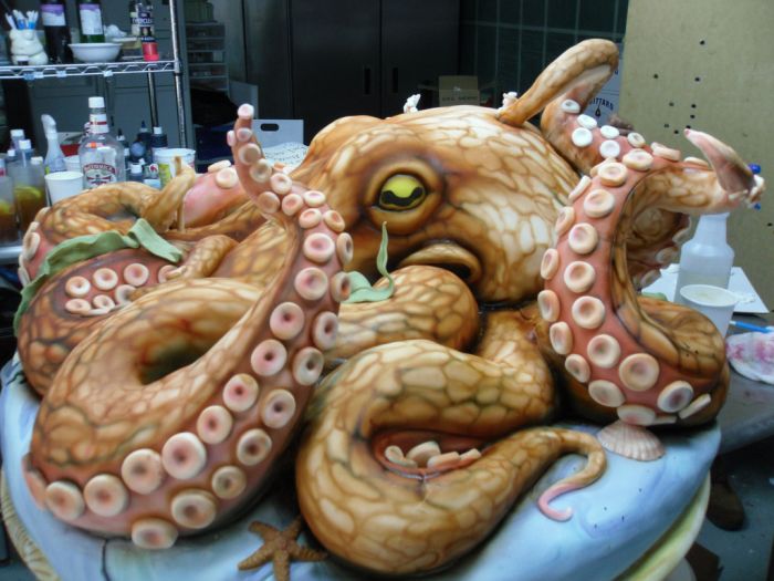 giant_octopus_cake_01.jpg
