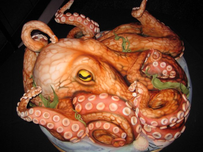 giant_octopus_cake_04.jpg