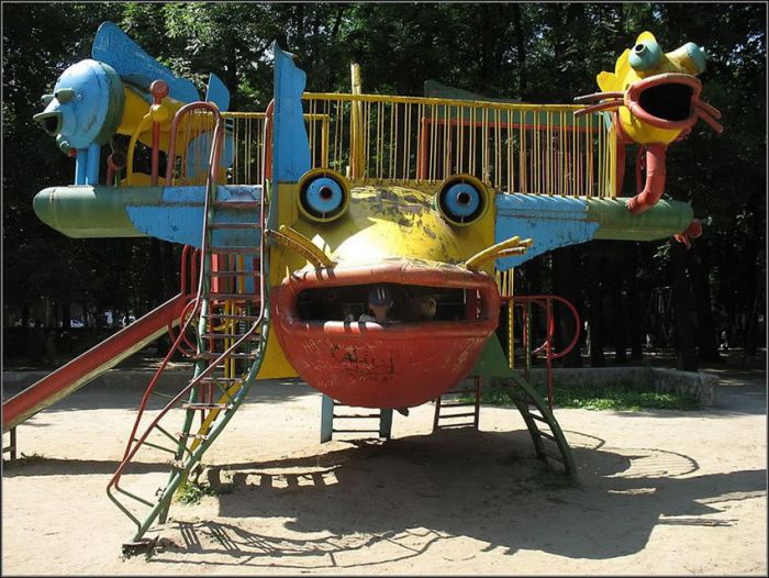 Детская площадка в городе Хмельницком (13 фото)