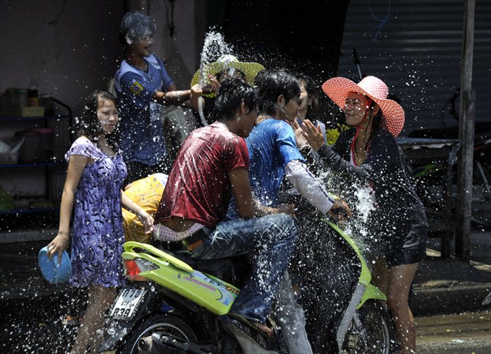 Сонгкран - новый год в Тайланде (24 Фото)