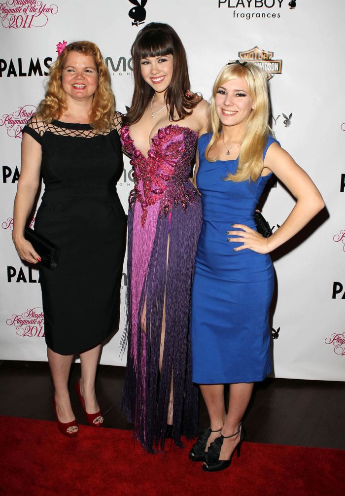 Клэр Синклер на вручении награды «Мисс Playboy 2011» (9 Фото)