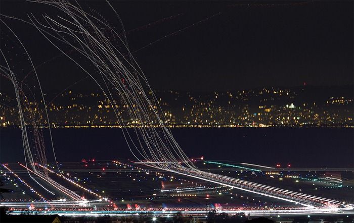 Небо над аэропортом Сан-Франциско на большой экспозиции (14 Фото)