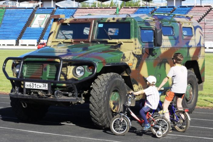 Фестиваль автомобильного тюнинга в Иркутске (27 Фото)