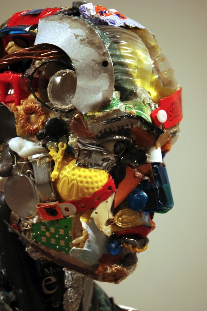 Сногсшибательные скульптуры из мусора от Дарио Тирони (5 Фото)