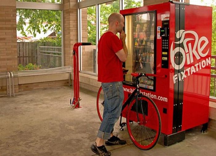 http://trinixy.ru/pics4/20110713/selfserve_bike_repair_kiosk_01.jpg
