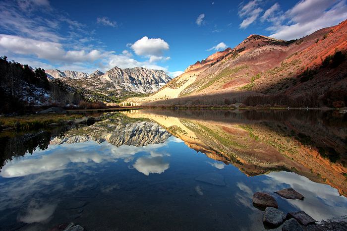Удивительное отражение в чистейших озерах (18 Фото)