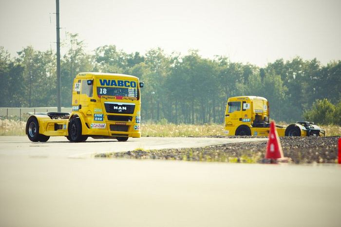 Фотоотчет с выступления Truck Race Team Allgauer в Петербурге (40 Фото)