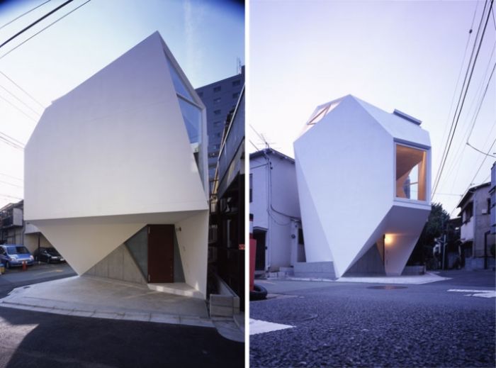 Дом на клочке земли в Японии (11 фото)