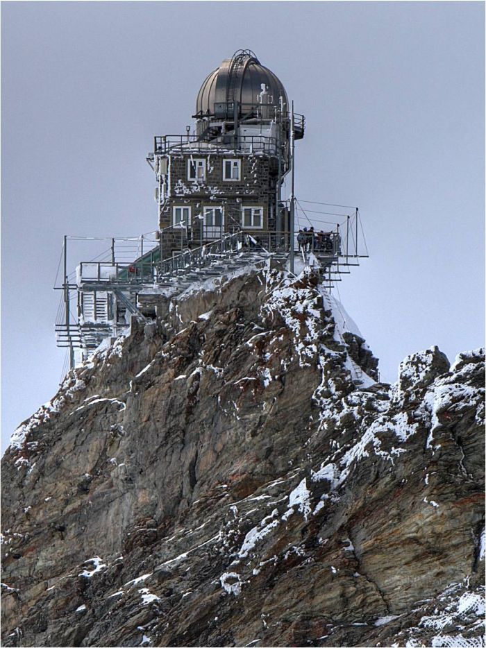 Обсерватория в Альпах (10 фото)