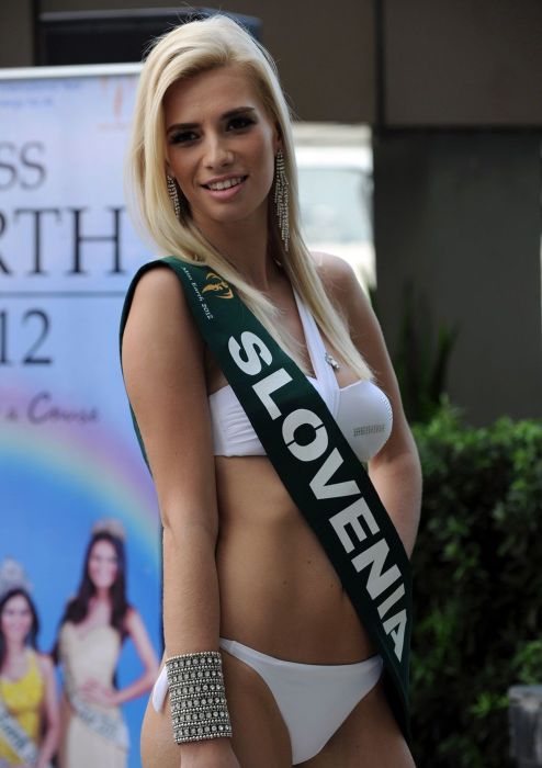 Девушки с конкурса «Мисс Земля 2012» (27 фото)