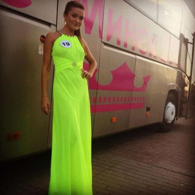 Скандальные снимки участниц конкурса "Мисс Минск 2013" (7 фото)