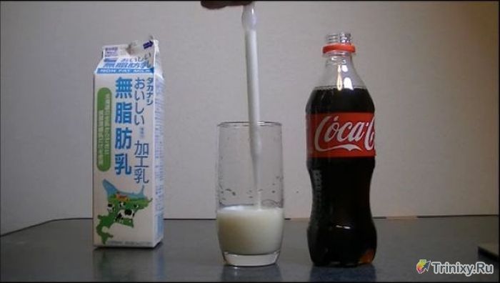 Эксперимент с колой и молоком (13 фото)