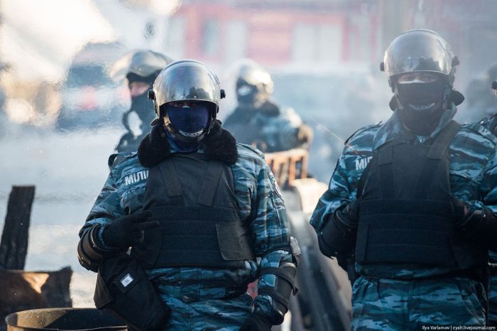 Евромайдан глазами сотрудников Беркута и милиции (40 фото)
