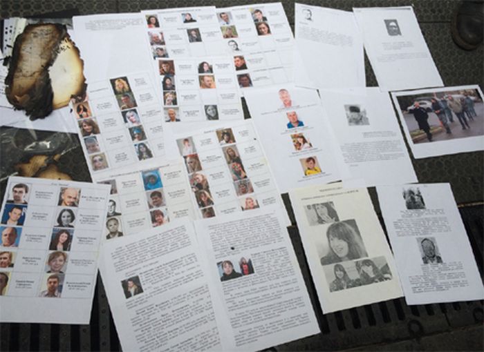 Документы, найденные на территории резиденции Януковича (16 фото)