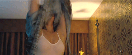 Дженнифер Лоуренс - самая сексуальная женщина планеты по версии FHM (39 гифок)