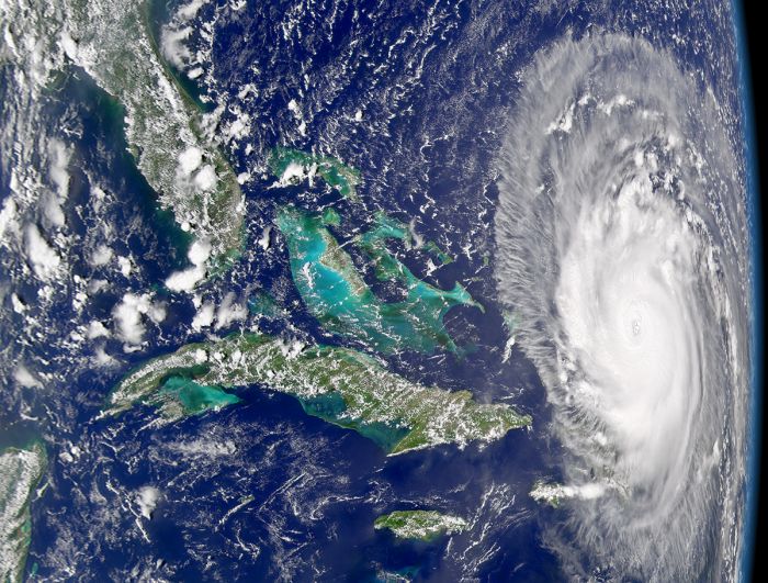 Мощнейшие ураганы за последние 30 лет (15 фото)