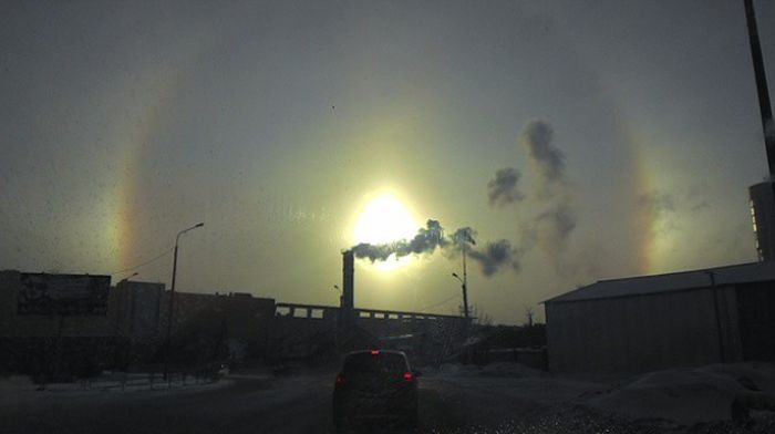 В небе над Челябинском появилось сразу «три светила» (8 фото)